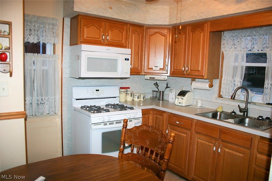 Parma Heights Dev Cos Eureka Park S - Residential