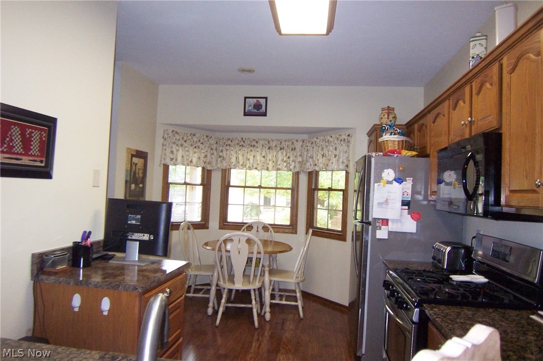 Greens Prestwick Condo - Residential