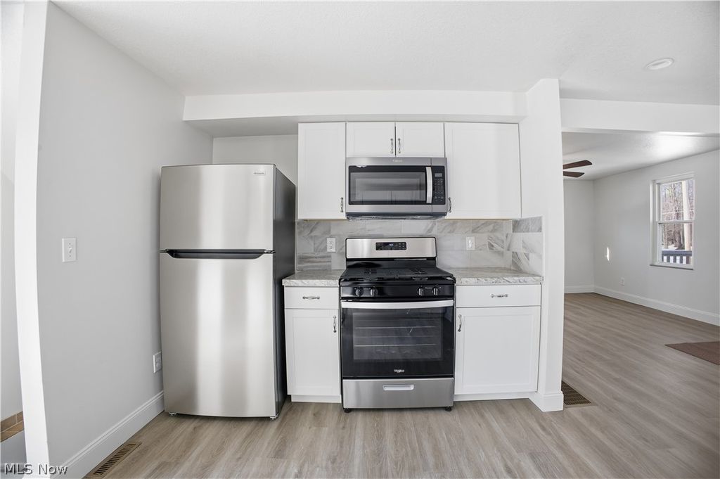 Photo of 1039 Laverne Avenue, Boardman, OH 44511 (MLS # 5187238)