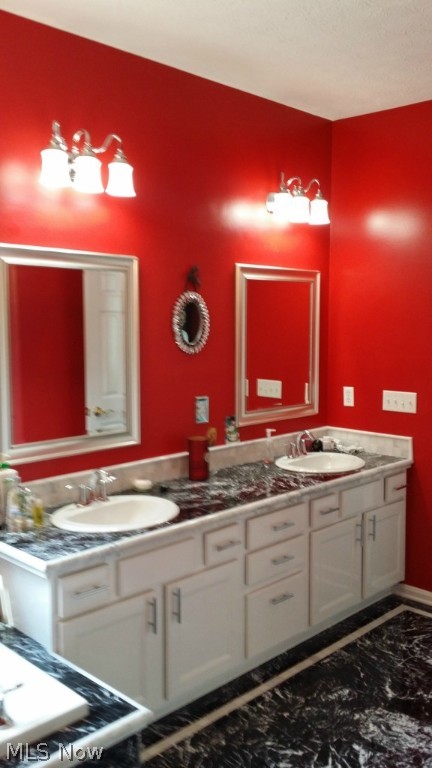 Oak Point Estate - Residential