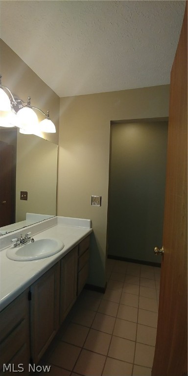 Courts Country Lakes Condo - Residential Lease