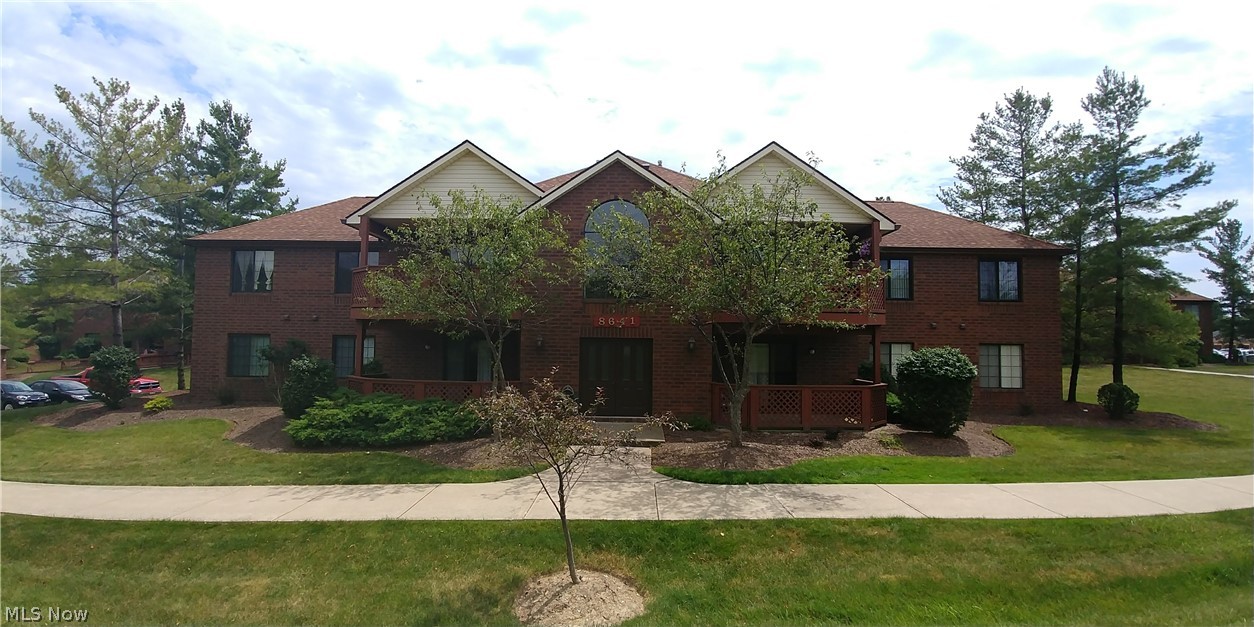 Courts Country Lakes Condo - Residential Lease