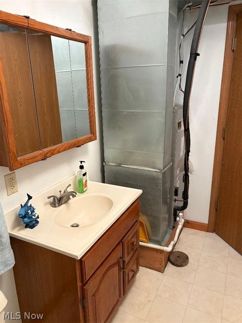 Tiny photo for 602 Williams Avenue, Williamstown, WV 26187 (MLS # 5187675)