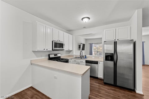 Tiny photo for 6626 Fox Hollow Court, Middleburg Heights, OH 44130 (MLS # 5255732)