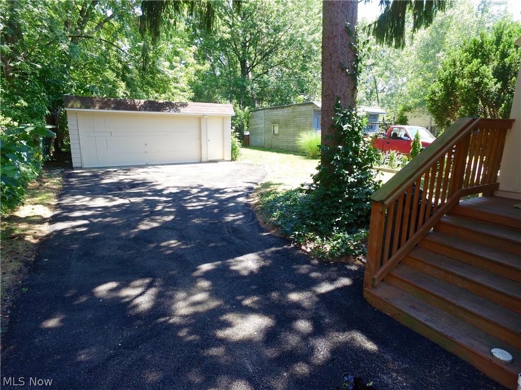 B J Lucey - Residential