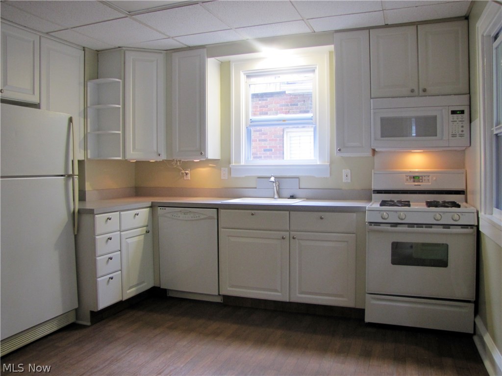 B J Lucey - Residential