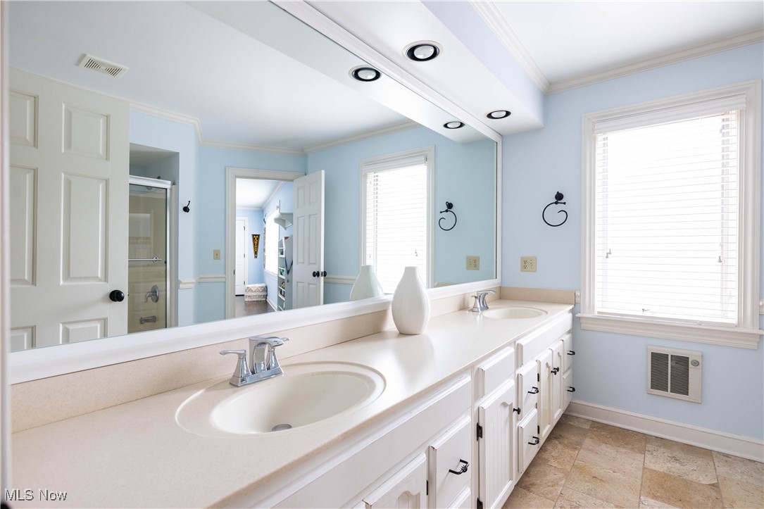 Chagrin Falls, Ohio 44023, United States, 5 Bedrooms Bedrooms, ,5 BathroomsBathrooms,Residential,Active,240058