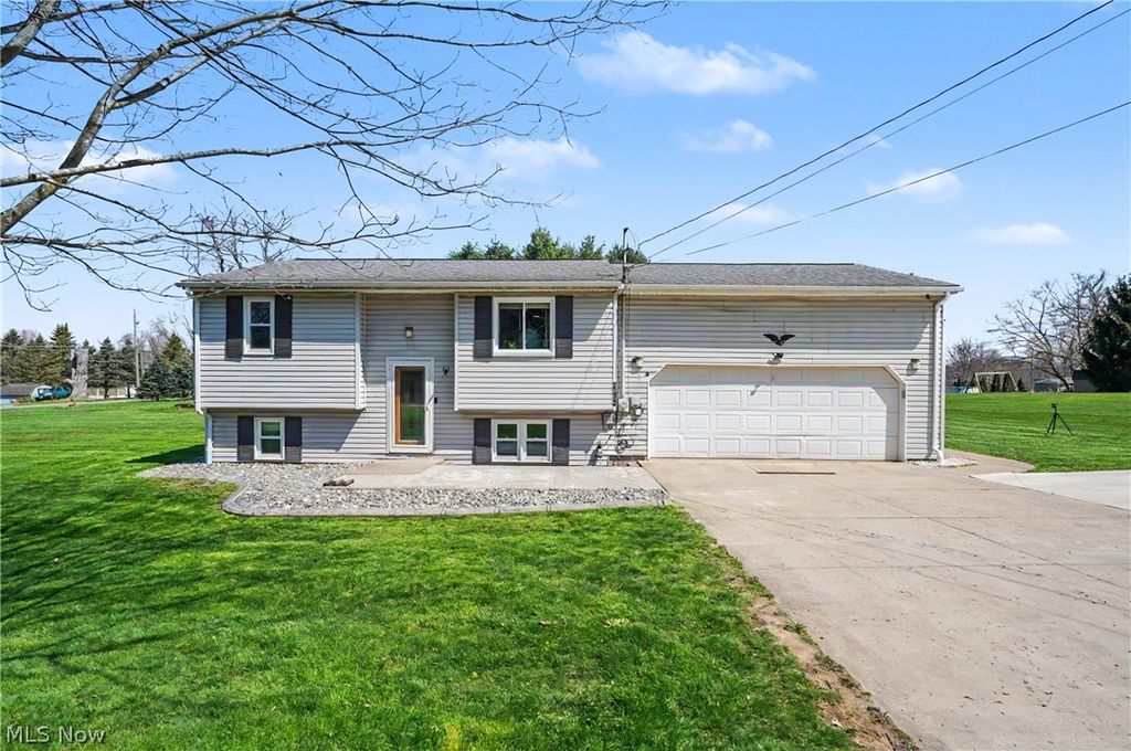 Photo of 1408 Garfield Avenue, Salem, OH 44460 (MLS # 5200129)