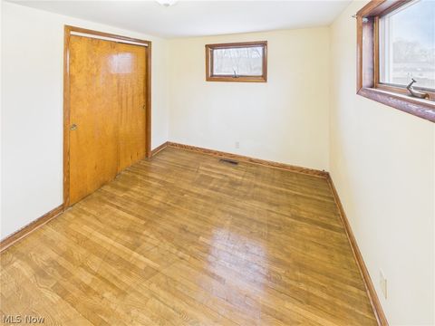 Tiny photo for 56 N Meadowlark Drive, Williamstown, WV 26187 (MLS # 5187640)