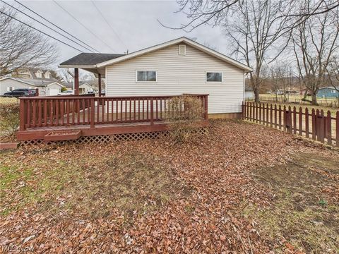 Tiny photo for 56 N Meadowlark Drive, Williamstown, WV 26187 (MLS # 5187640)