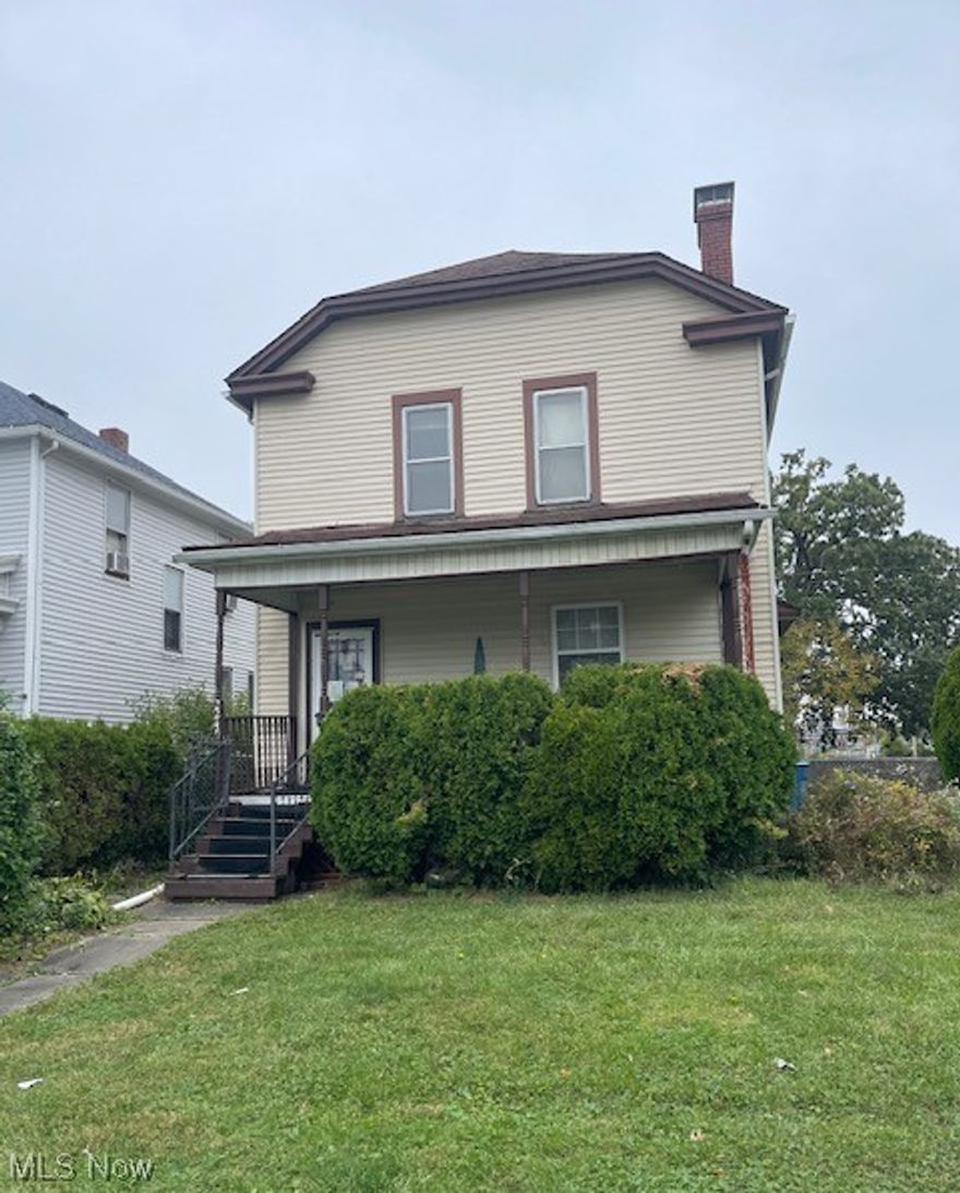 Explore the possibilities at 2245 E 30th St, Lorain, OH 44055. This 3-bed, 1-bath haven radiates character. Hardwood floors grace the sunlit living space, creating an inviting aura. The classic kitchen exudes charm for your culinary aspirations. 
Ample bedrooms ensure privacy, and the bathrooms boast tasteful finishes. The fenced backyard offers a space for outdoor enjoyment. Conveniently situated, this residence is a canvas for transformation. Embrace the opportunity to breathe new life into this home at 2245 E 30th St—where potential meets character.
Schedule your showing Today!!