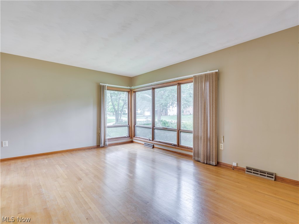 Tallmadgew Hill Allotment - Residential