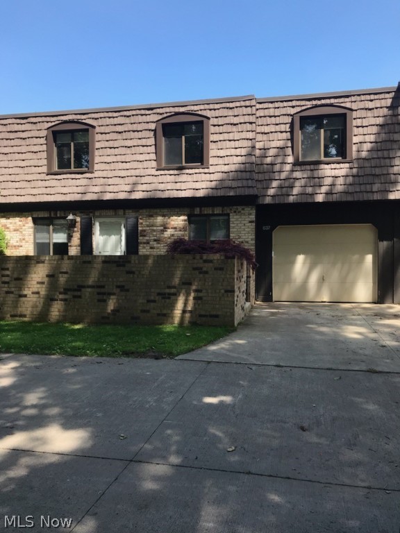 Pinecrest - Residential