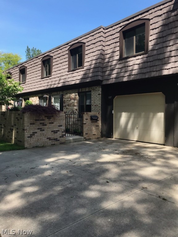 Pinecrest - Residential