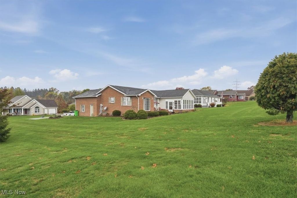 Photo of 1344 Meadowbrook Lane NE, Carrollton, OH 44615 (MLS # 5168572)