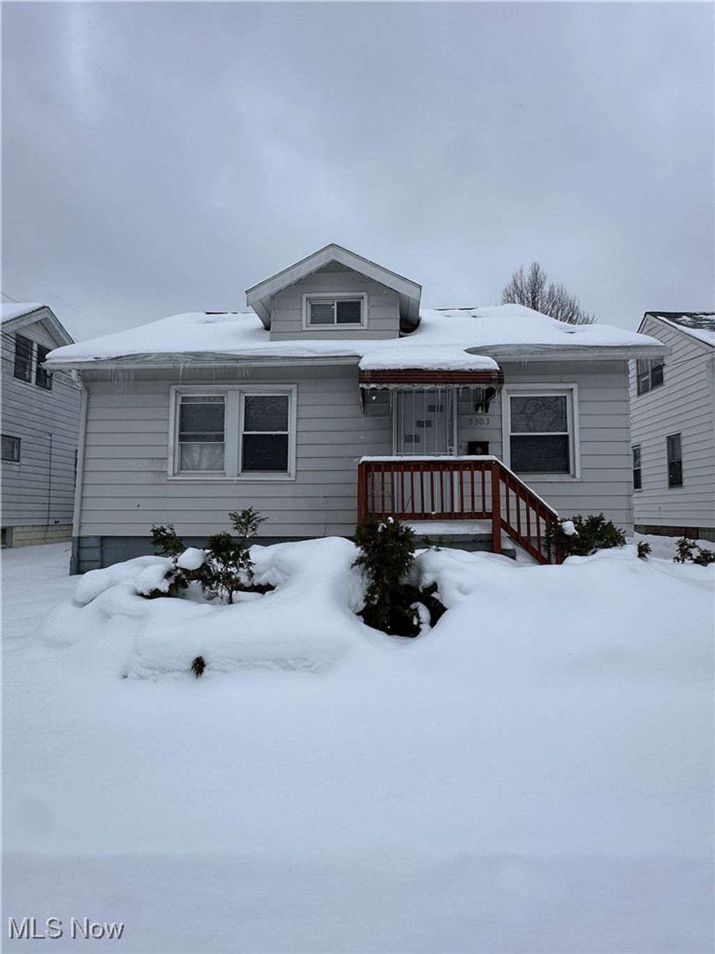 Photo of 5303 Kohout Street, Maple Heights, OH 44137 (MLS # 5185279)