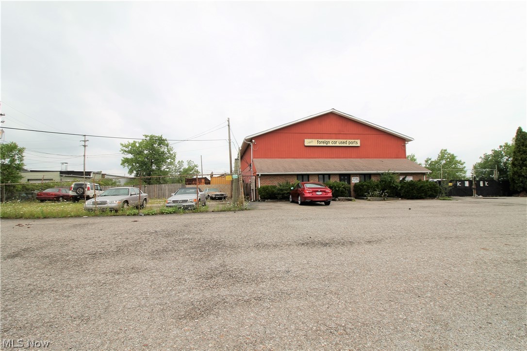 Walton Hills - Commercial Sale