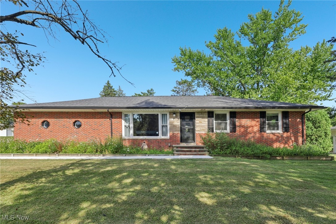 This beautiful home located on a large corner lot in the desirable city of Broadview Heights can be yours. The
moment you walk in you will see a spacious living room with a big picture window that lets plenty of natural
light shine through. The dining room and kitchen are open concept and also lend plenty of space to host family
and friends. French doors lead to the newly installed patio off the dining room for easy access to the back yard
and those summer barbecues. This three bedroom and one and a half bath house is up to date and move in
ready. A finished basement adds to that additional living space. The laundry area is located in the lower level
and is clean and inviting. And did I mention the 3 car garage...what a bonus! Great neighborhood, well
maintained house with spacious yard plus a three car garage...what more could you ask for? I hope you come
take a look and fall in love. Your new home is just an offer away!