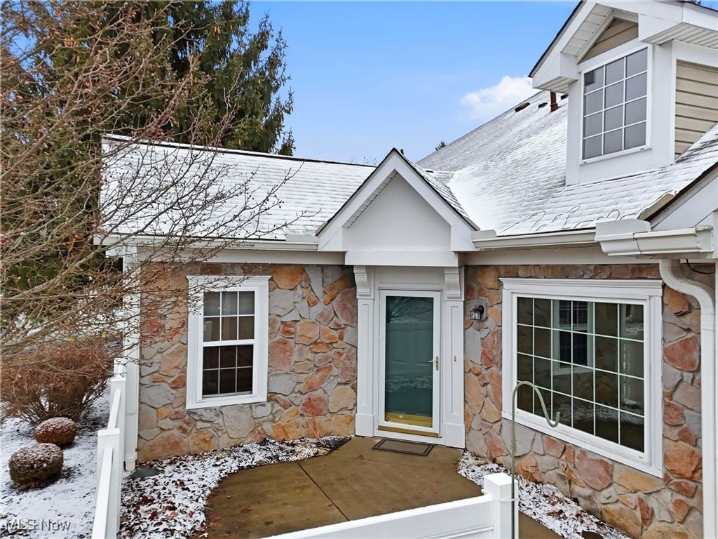 Photo of 8191 Cyrus Lane, Northfield, OH 44067 (MLS # 5178063)