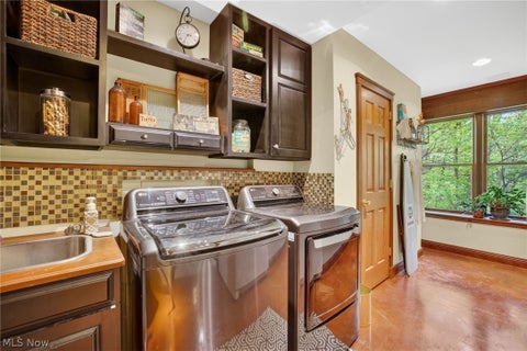 Tiny photo for 607 Highwood Drive, Cuyahoga Falls, OH 44223 (MLS # 5209827)