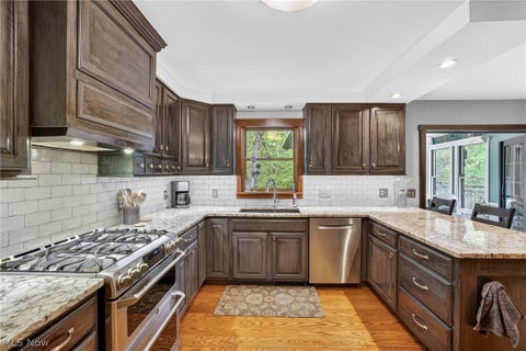 Tiny photo for 607 Highwood Drive, Cuyahoga Falls, OH 44223 (MLS # 5209827)