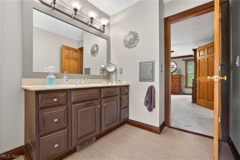Tiny photo for 607 Highwood Drive, Cuyahoga Falls, OH 44223 (MLS # 5209827)