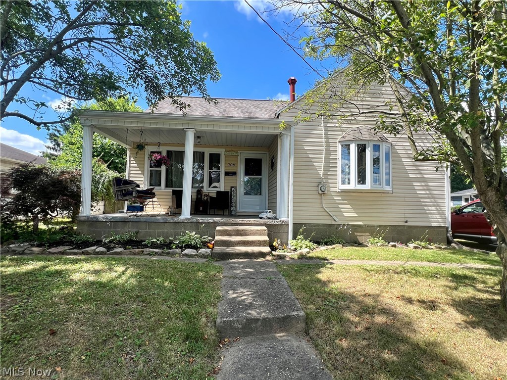 Welcome to your new home at 708 44th St, Vienna, WV! This charming 2-bedroom, 1-bathroom house offers 1,455 sqft of well-appointed living space, perfect for individuals or small families seeking comfort and convenience. With a flex space providing the opportunity for additional bedrooms.
Step inside to discover a fresh, modern interior, highlighted by numerous updates that ensure immediate enjoyment without the hassle of renovations. The living room, airy and inviting, features a brand-new ceiling fan and LVP flooring, creating a warm and intimate atmosphere.
The heart of the home, the kitchen, has been thoroughly updated to inspire your culinary adventures. Enjoy new countertops, additional cabinet/counter space, a pantry cabinet affixed to the wall, freshly painted cabinets adorned with stylish new hardware, and a sleek new kitchen sink with updated water lines. Brand-new appliances alongside a new dining room chandelier elevate your cooking and dining experience.
Enhancements extend to the bathroom with new hardware and fixtures that complement the clean, contemporary aesthetic throughout the home. Practical upgrades include repaired water and drain lines, a new hot water heater, and newly installed storm and screen doors, enhancing both efficiency and security.
Outside, the property boasts new landscaping that invites you to enjoy serene outdoor living and adds curb appeal. The fenced in back yard is perfect for a entertaining friends and family.
This home is more than just a place to live; it’s a snug harbor combining modern updates with unbeatable location advantages. Don’t miss the chance to own this delightful property. It’s ready and waiting to start its next chapter with you.