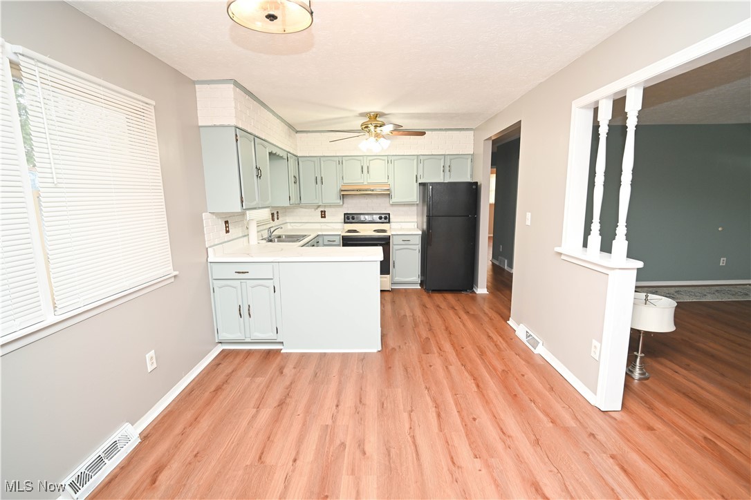1768 Penny Lane, Youngstown, Ohio image 12