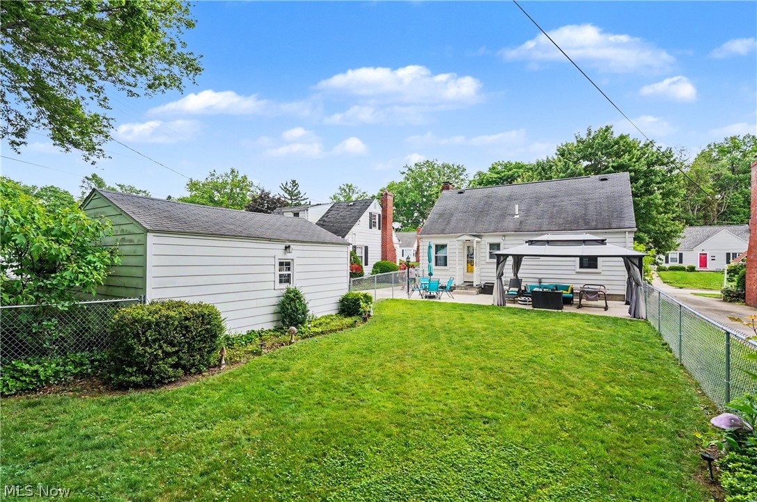 2044 26th Street