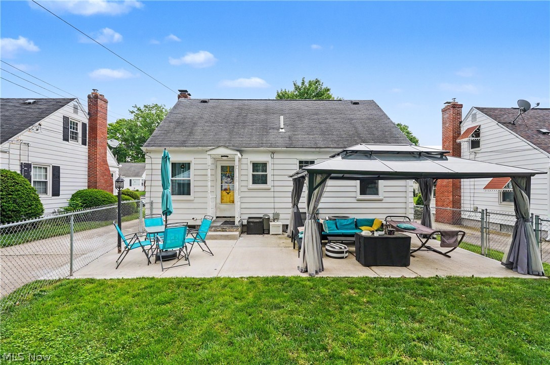 2044 26th Street