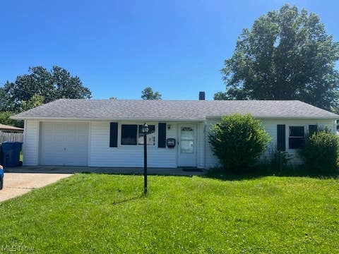 Homes For Sale - 7405 Denny Drive<br/> North Ridgeville, OH 44039