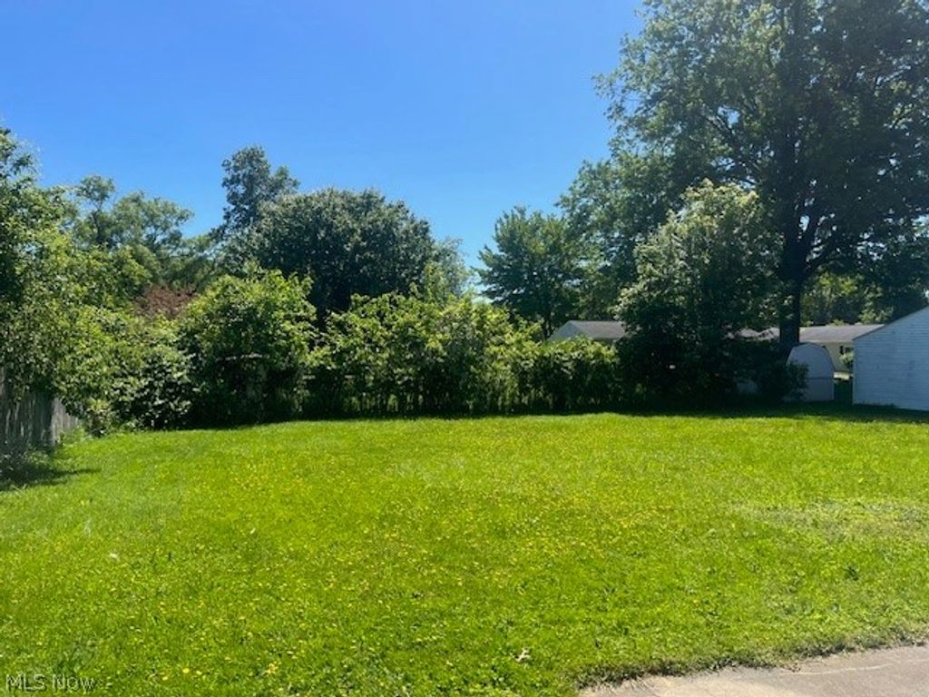 Photo of 7405 Denny Drive, North Ridgeville, OH 44039 (MLS # 5214524)