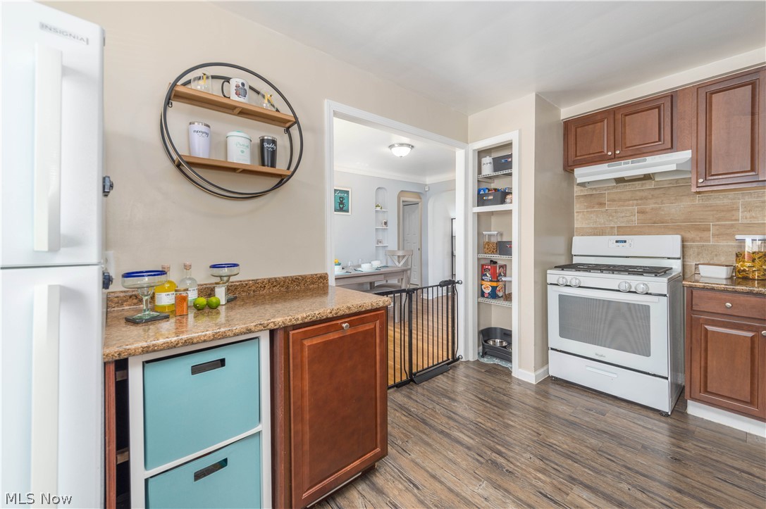 Memphis Villas - Residential