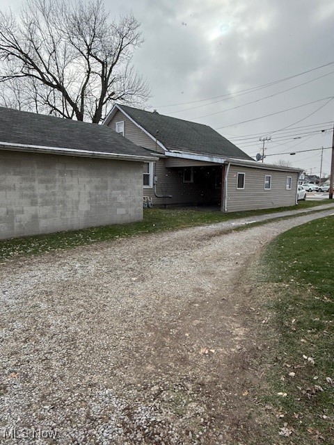 323 Trenton Avenue, Uhrichsville, Ohio image 4