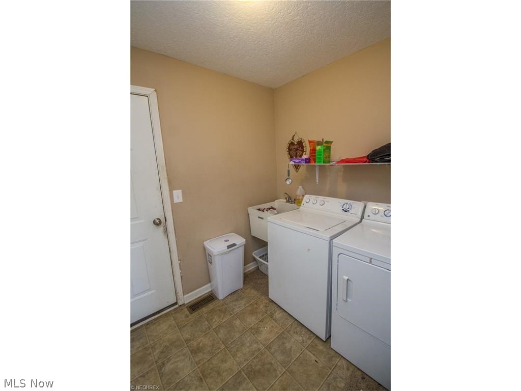 Pleasant Lakes/Brimfield - Residential