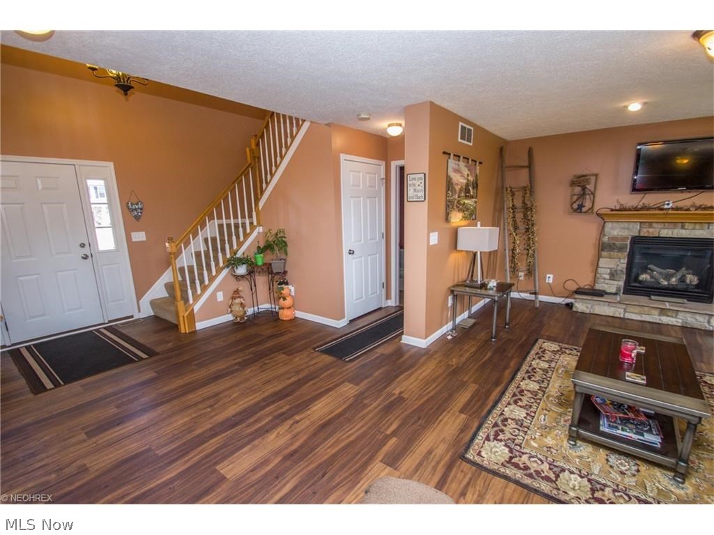 Pleasant Lakes/Brimfield - Residential