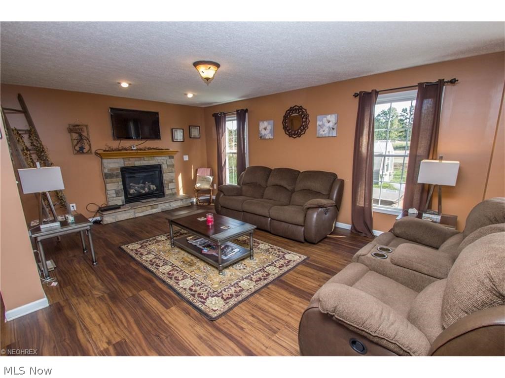 Pleasant Lakes/Brimfield - Residential