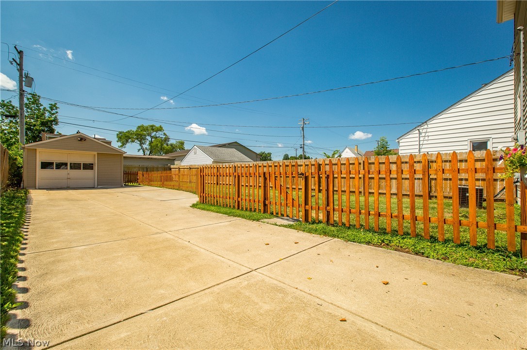 Gebhard & J A Kuckles 02 - Residential