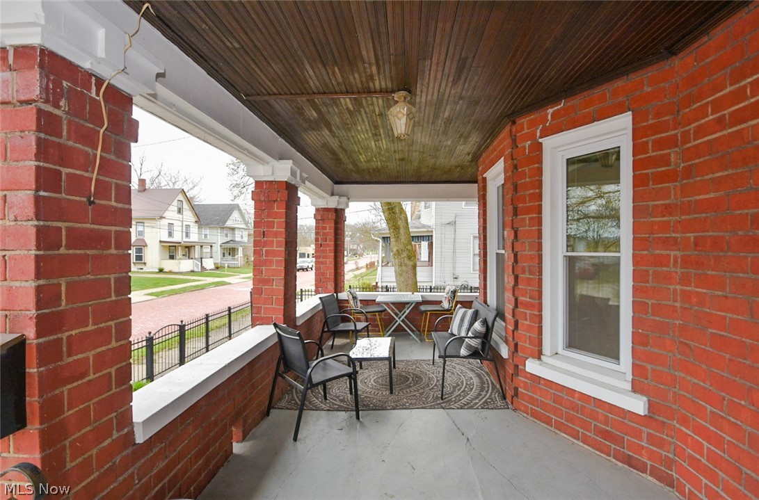 K & W - Residential Income