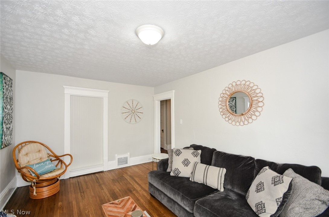 K & W - Residential Income