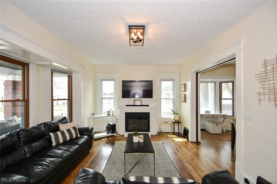 K & W - Residential Income