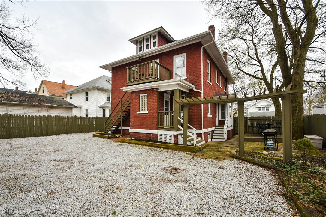 K & W - Residential Income