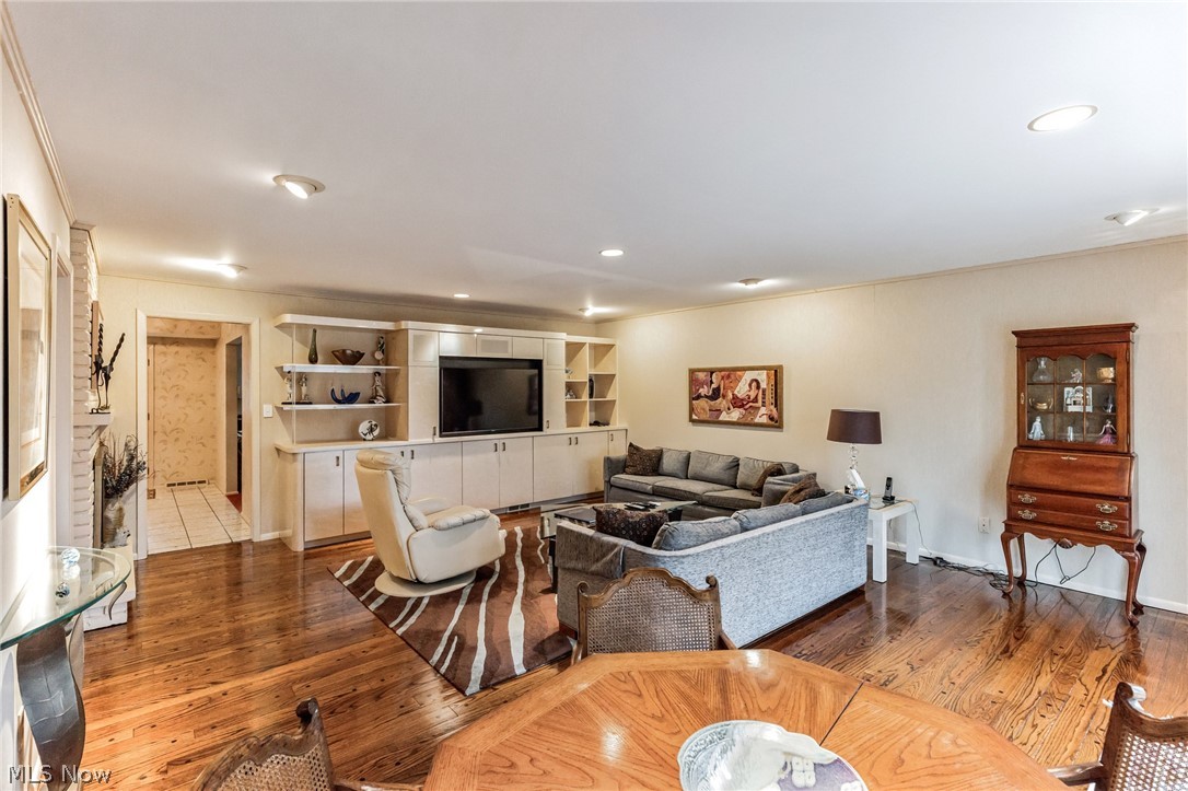 Van Sweringen Cos Belcourt Acr - Residential