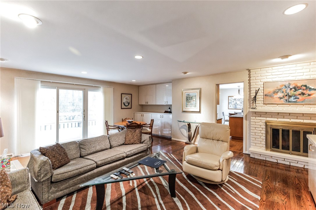 Van Sweringen Cos Belcourt Acr - Residential