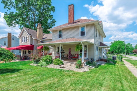 Photo of 901 Park Avenue, Elyria, OH 44035 (MLS # 5240141)