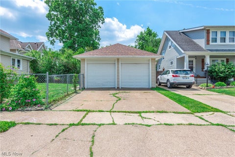 Tiny photo for 901 Park Avenue, Elyria, OH 44035 (MLS # 5240141)
