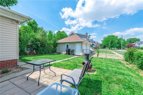 Tiny photo for 901 Park Avenue, Elyria, OH 44035 (MLS # 5240141)