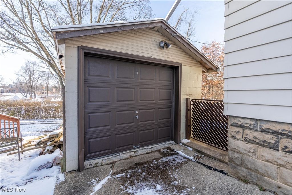 Photo of 101 14th Street NW, Massillon, OH 44647 (MLS # 5175860)