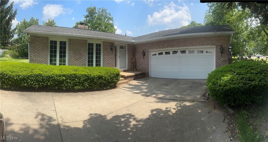 This cozy home has been freshly painted ready for a new owner.  The garage is bigger than average.  The laundry room is off the garage on the first. Great location close to everything you need.