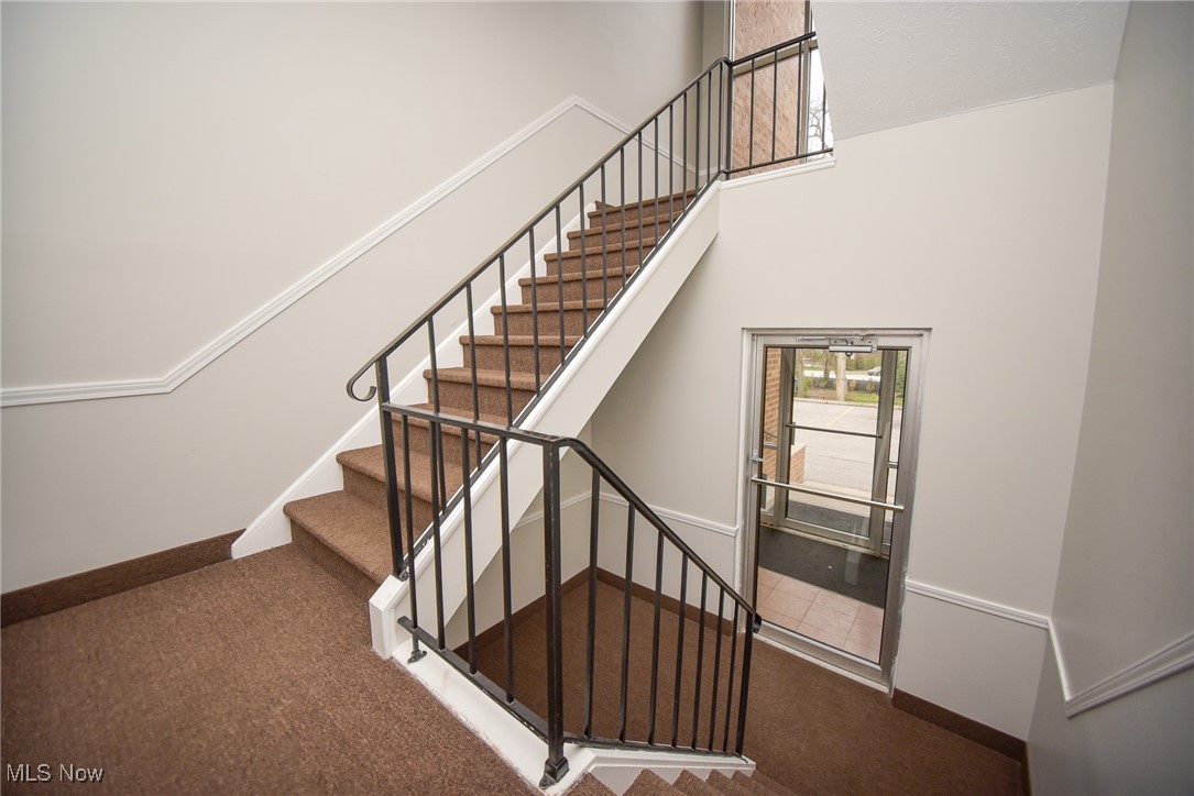 20996 Detroit Road #5, Rocky River, Ohio image 4